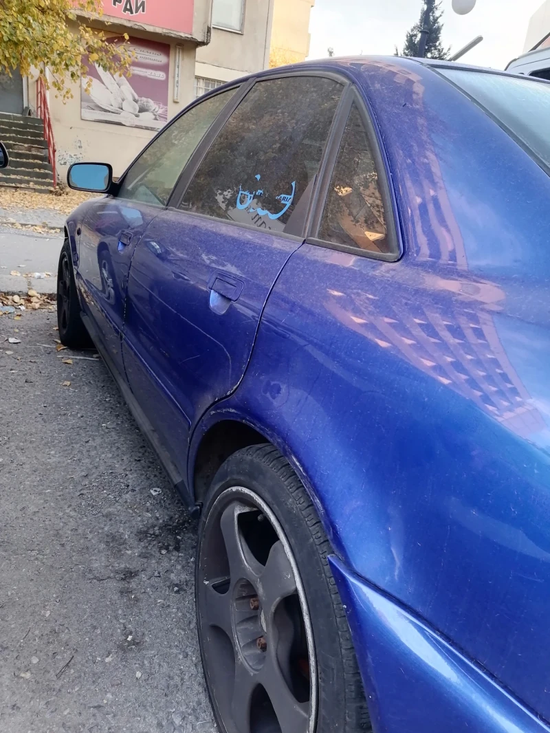 Audi A4 2.6, снимка 6 - Автомобили и джипове - 52646124