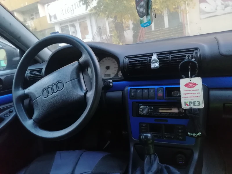 Audi A4 2.6, снимка 3 - Автомобили и джипове - 52646124