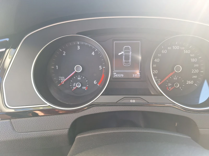 VW Passat, снимка 4 - Автомобили и джипове - 52119061