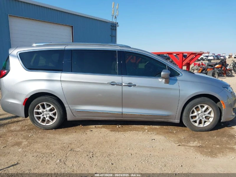 Chrysler Pacifica * TOURING L* , снимка 12 - Автомобили и джипове - 52825218