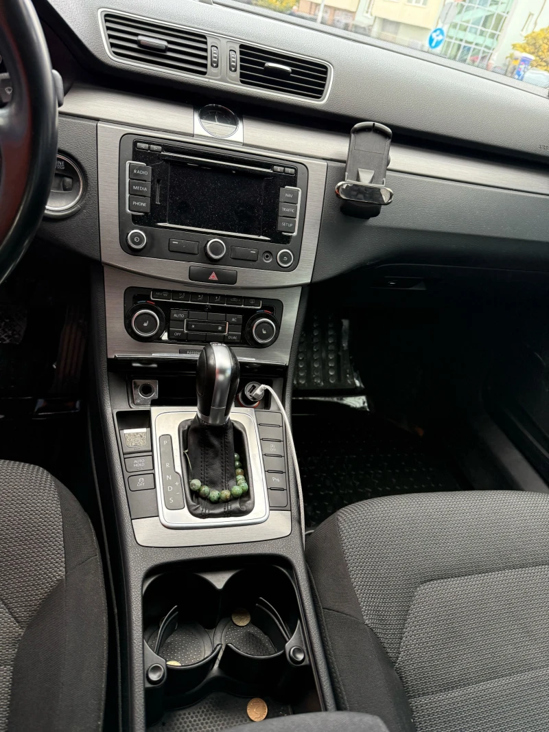 VW Passat 7, снимка 10 - Автомобили и джипове - 52884614