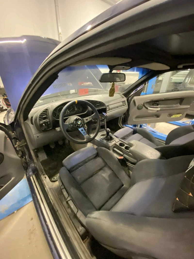 BMW 318 IS TURBO, снимка 7 - Автомобили и джипове - 53106944