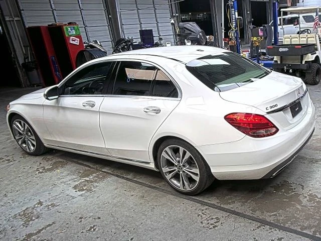 Mercedes-Benz C 300 AMG* KEYGO* М.ТОЧКА* ПОДГРЕВИ, снимка 4 - Автомобили и джипове - 47893765