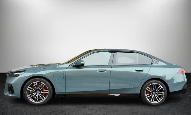 BMW 530 e = NEW = M-Sport Гаранция - изображение 3