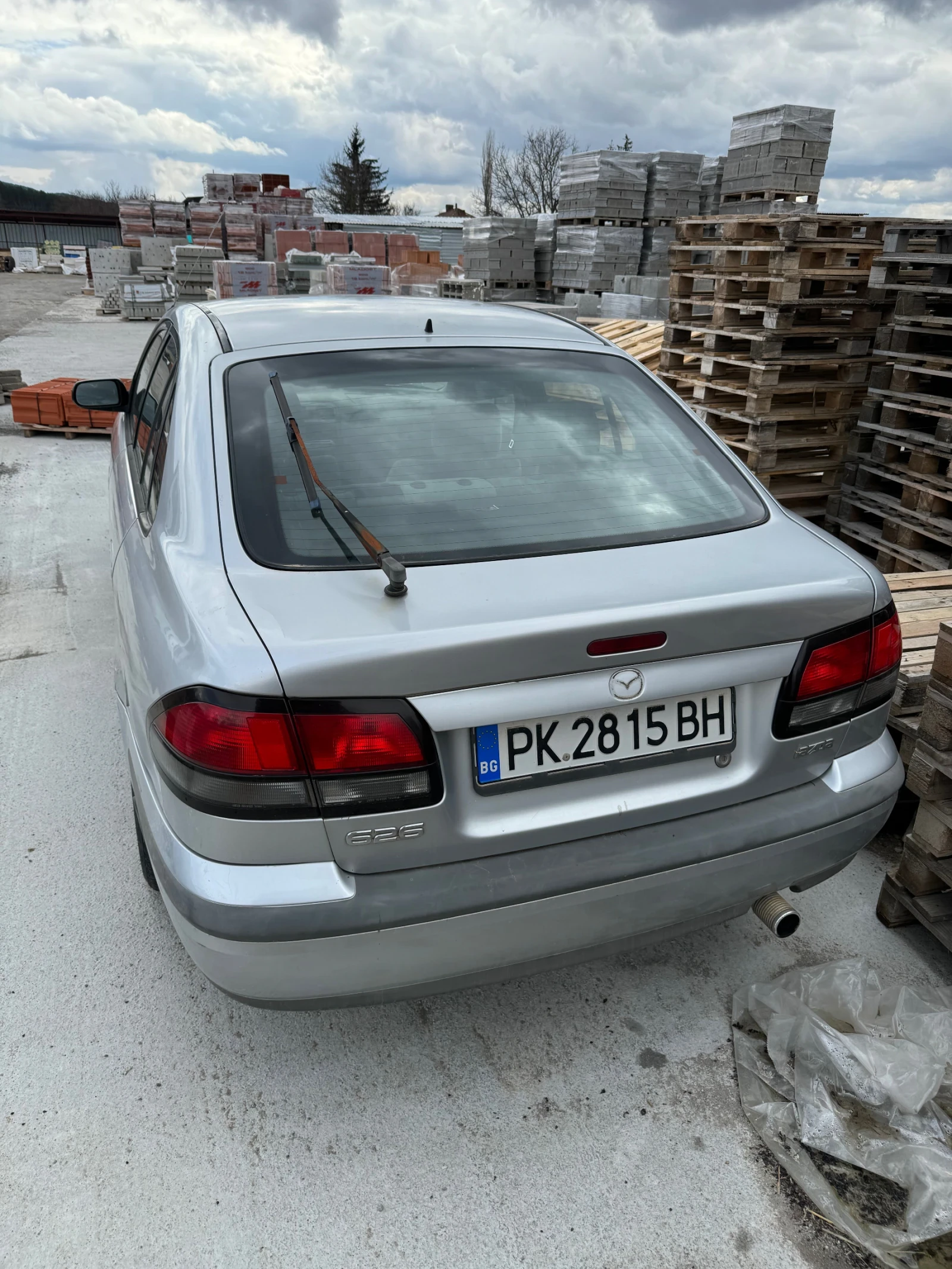 Mazda 626 2.0 - изображение 6