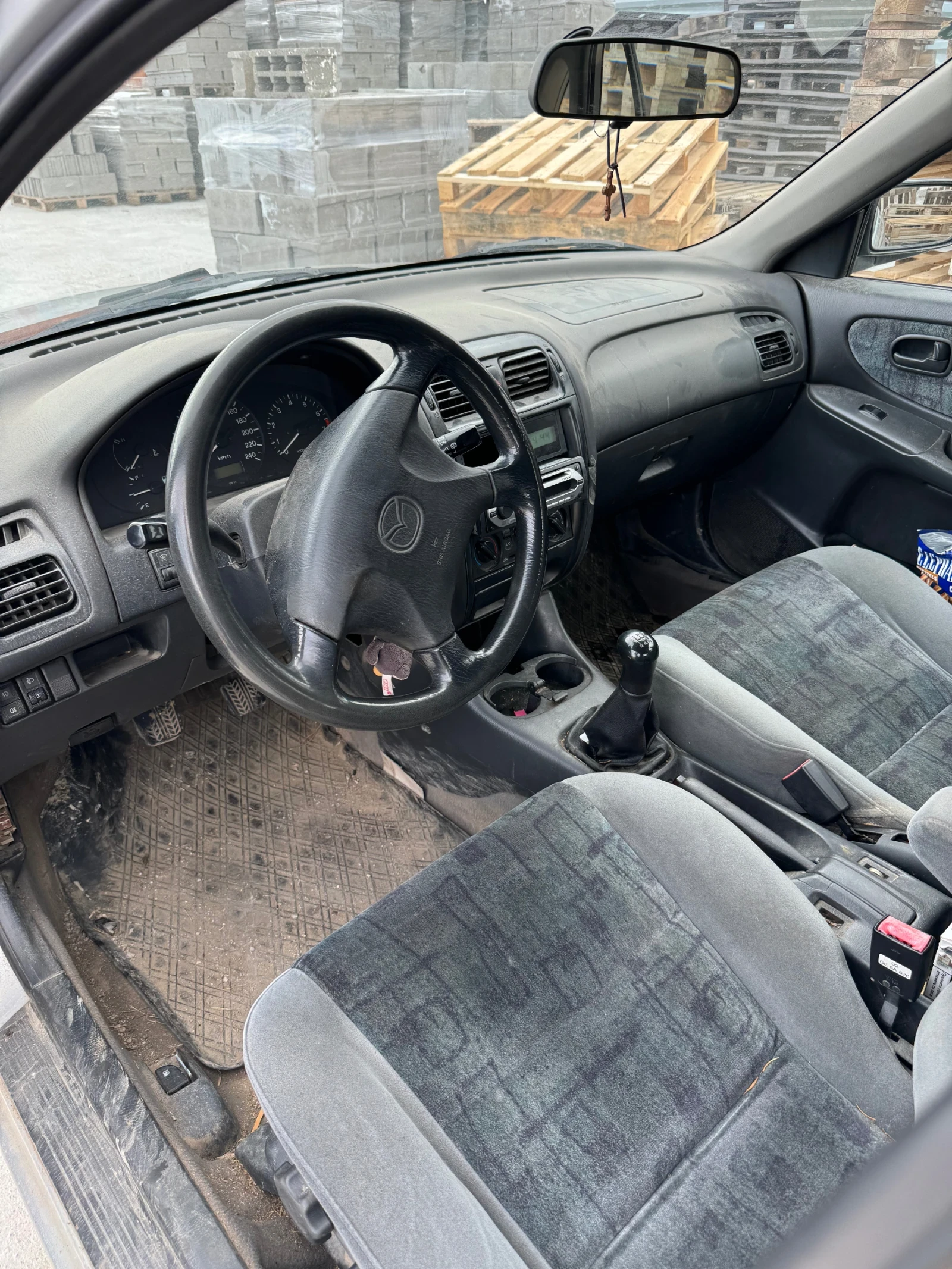 Mazda 626 2.0 - изображение 3