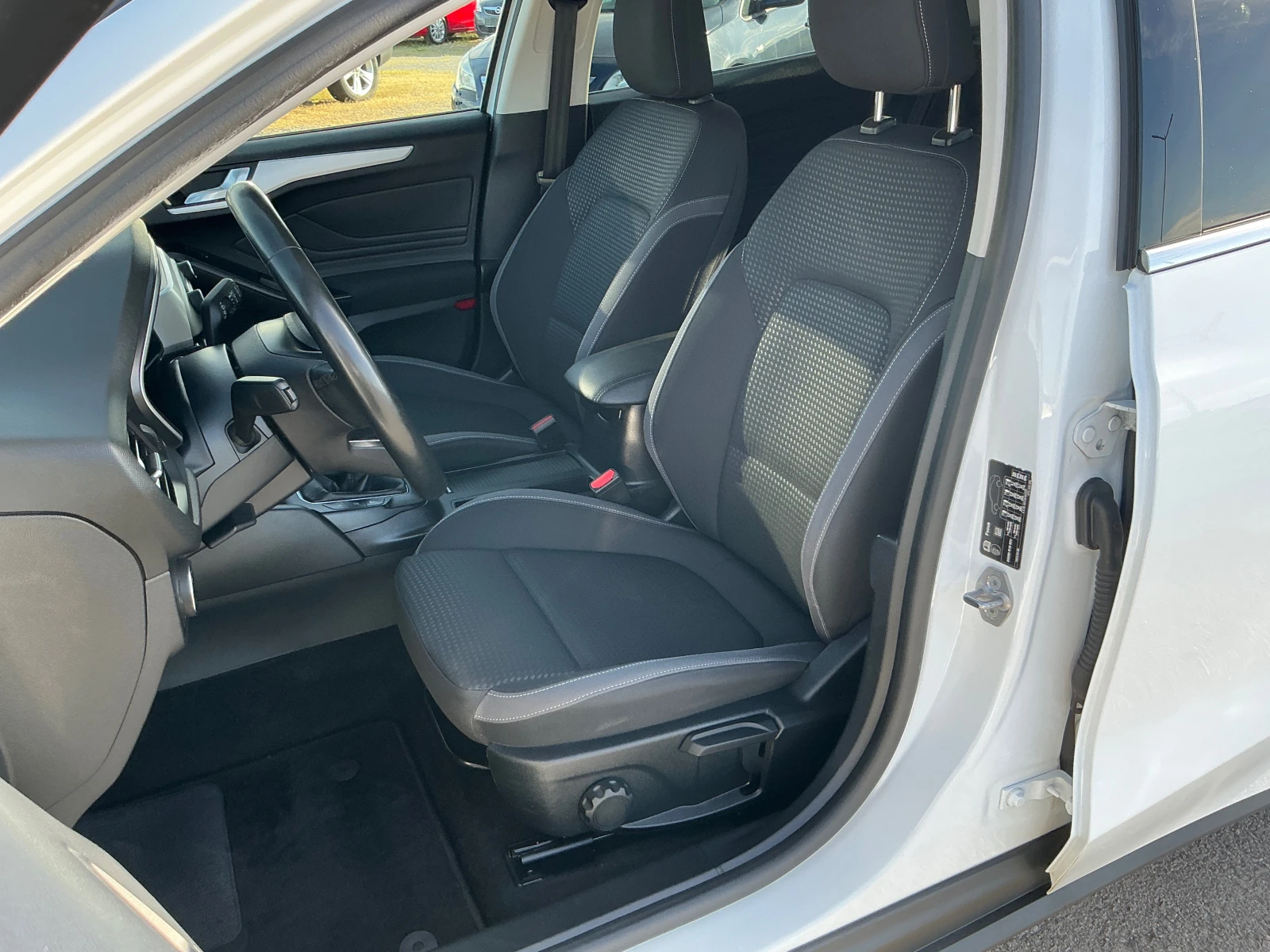 Ford Focus 1.5 TDCI | Mobile.bg   14