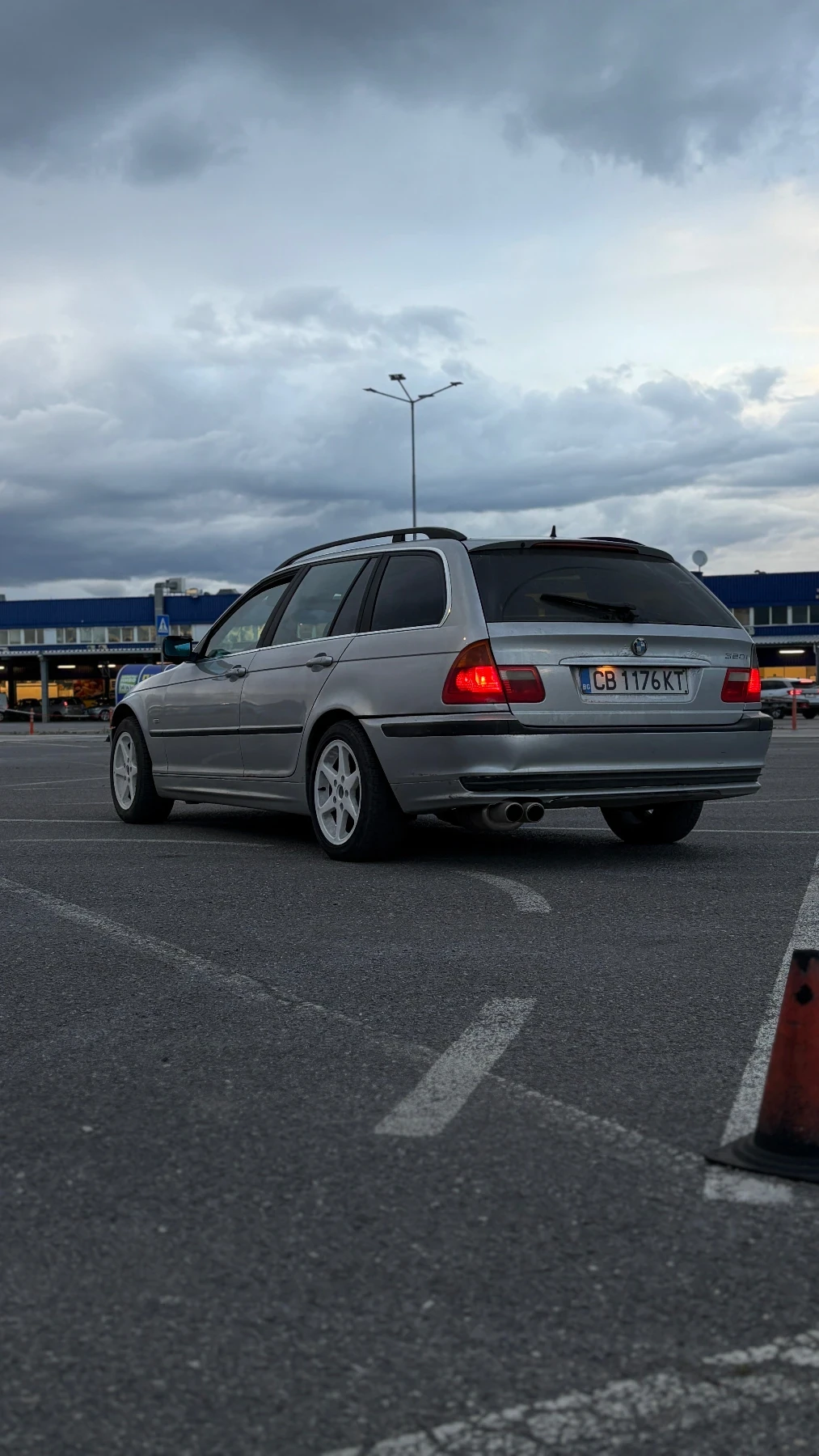 BMW 320 320i - изображение 4