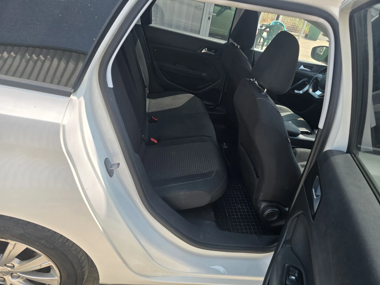 Peugeot 308 1.6 120кс euro6 - изображение 8