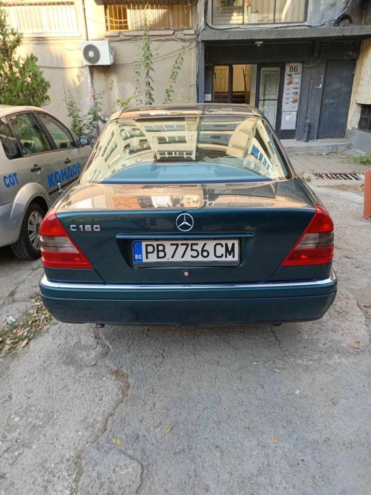 Mercedes-Benz C 180 Газ/бензин - изображение 2