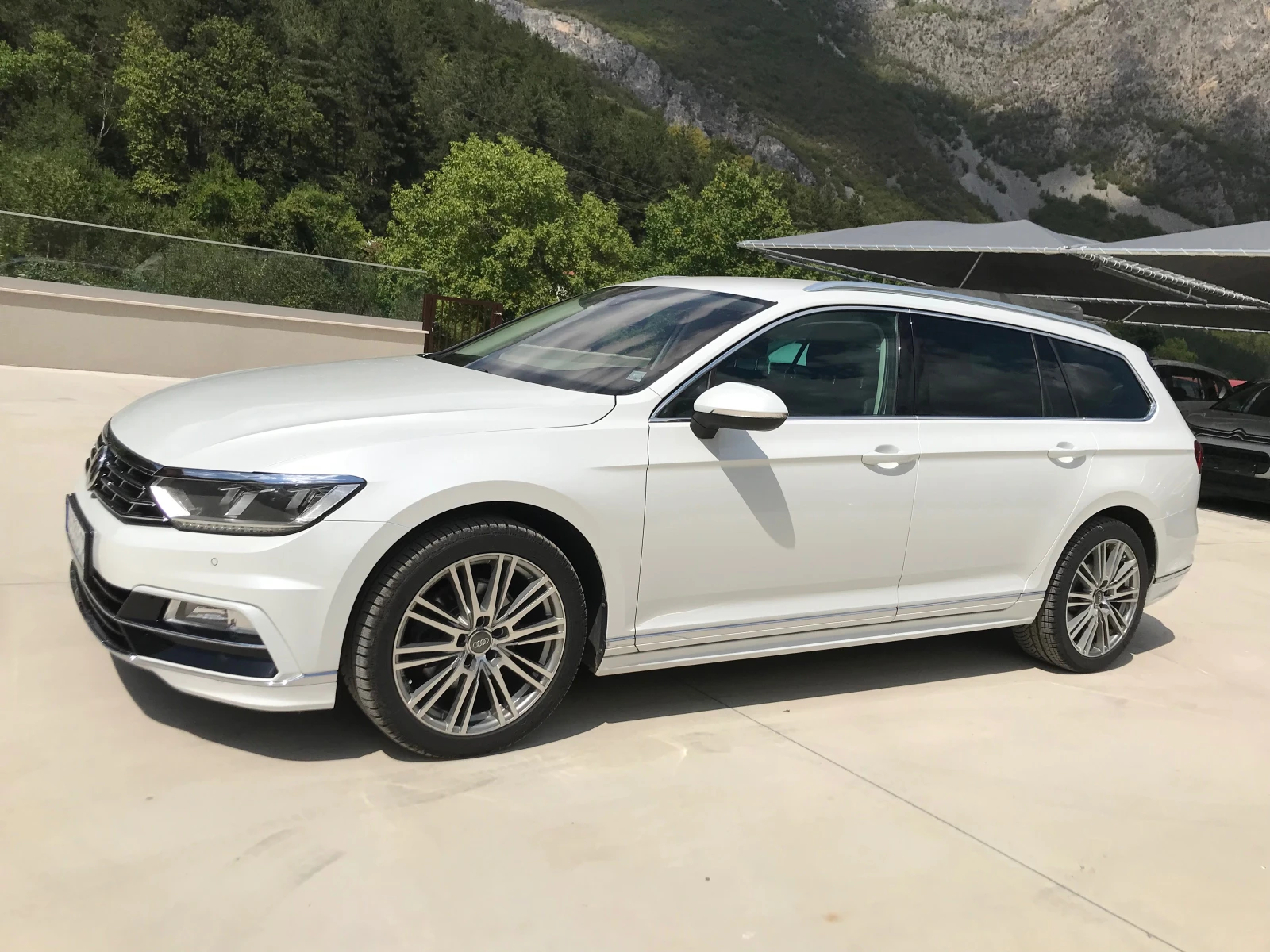 VW Passat 2, 0tdi.190k.R-line. - изображение 9