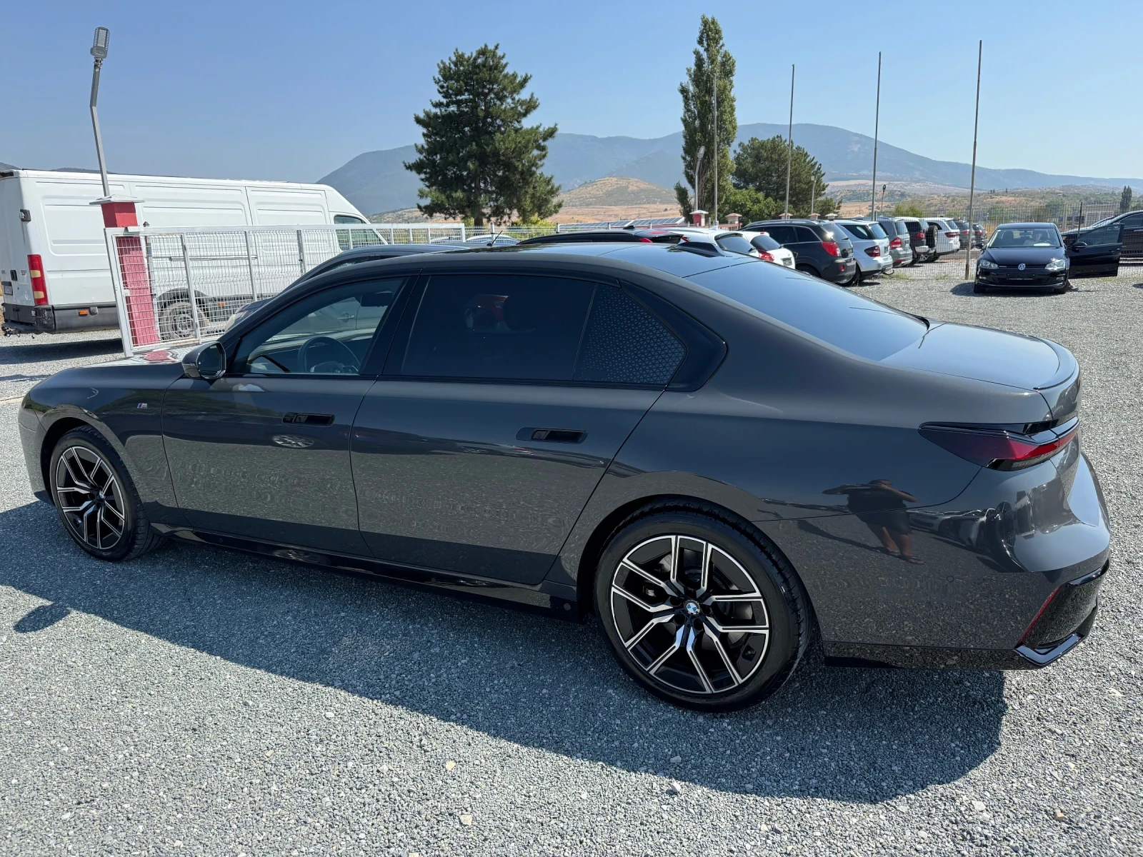 BMW 740 (KATO НОВА)^(X-Drive)^(M-Paket) - изображение 8