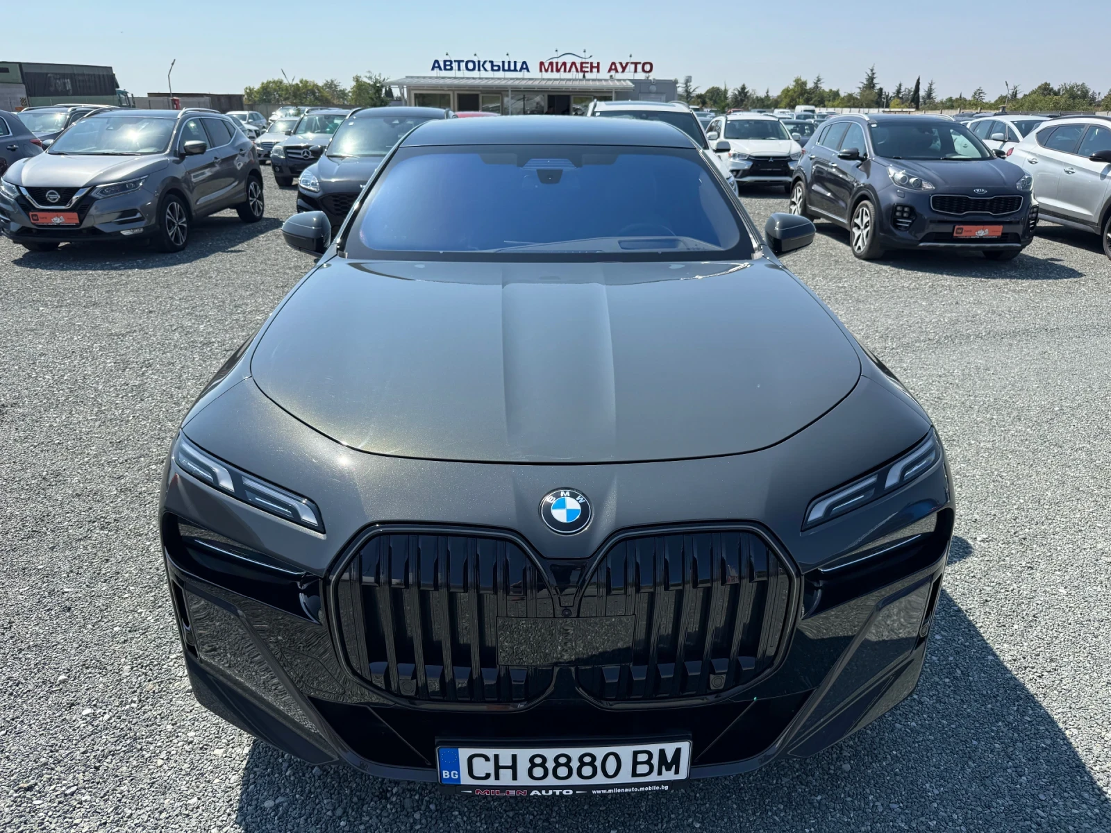 BMW 740 (KATO НОВА)^(X-Drive)^(M-Paket) - изображение 2