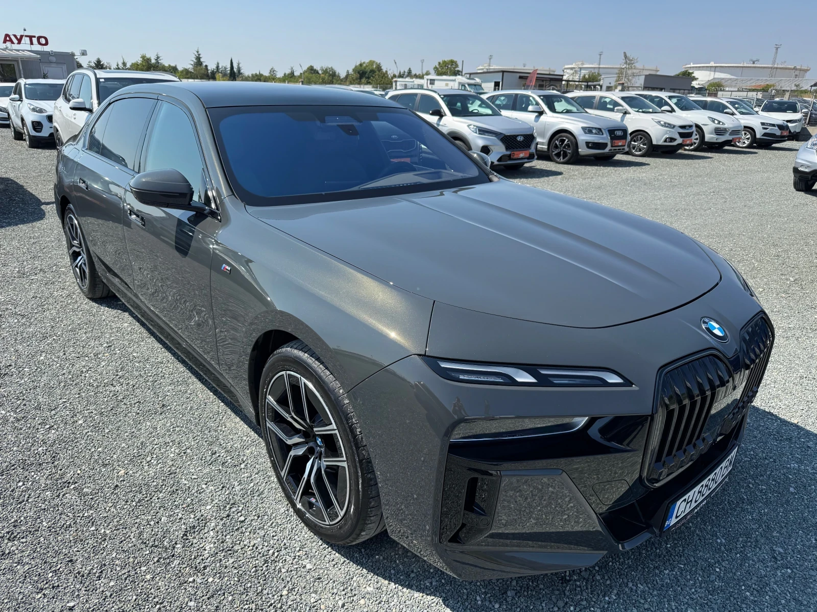 BMW 740 (KATO НОВА)^(X-Drive)^(M-Paket) - изображение 3