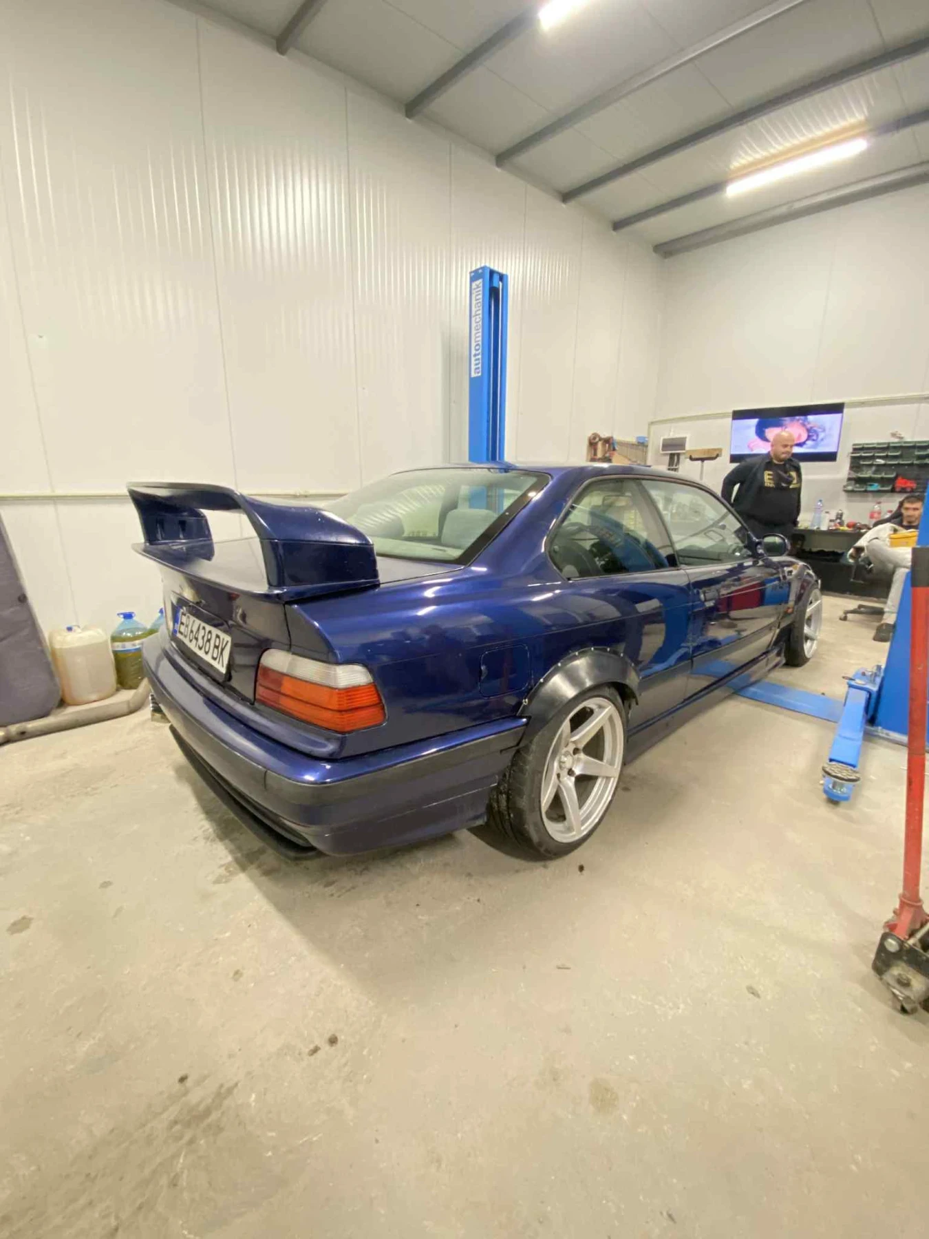 BMW 318 IS TURBO - изображение 6