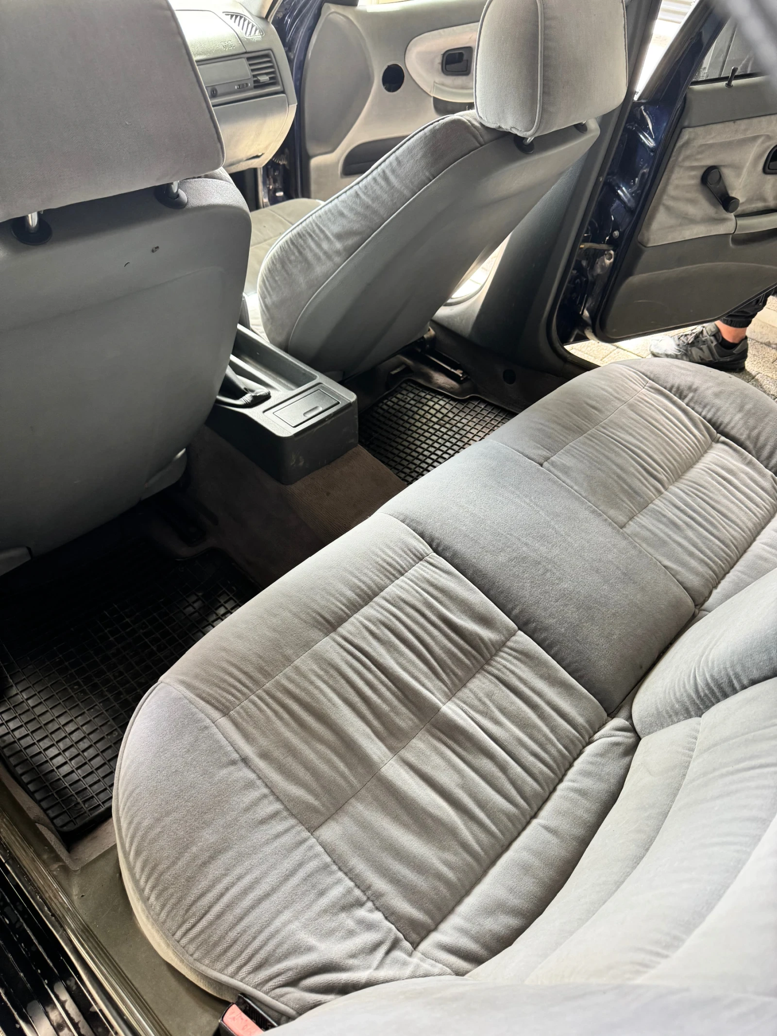 BMW 318, снимка 7 - Автомобили и джипове - 53816969