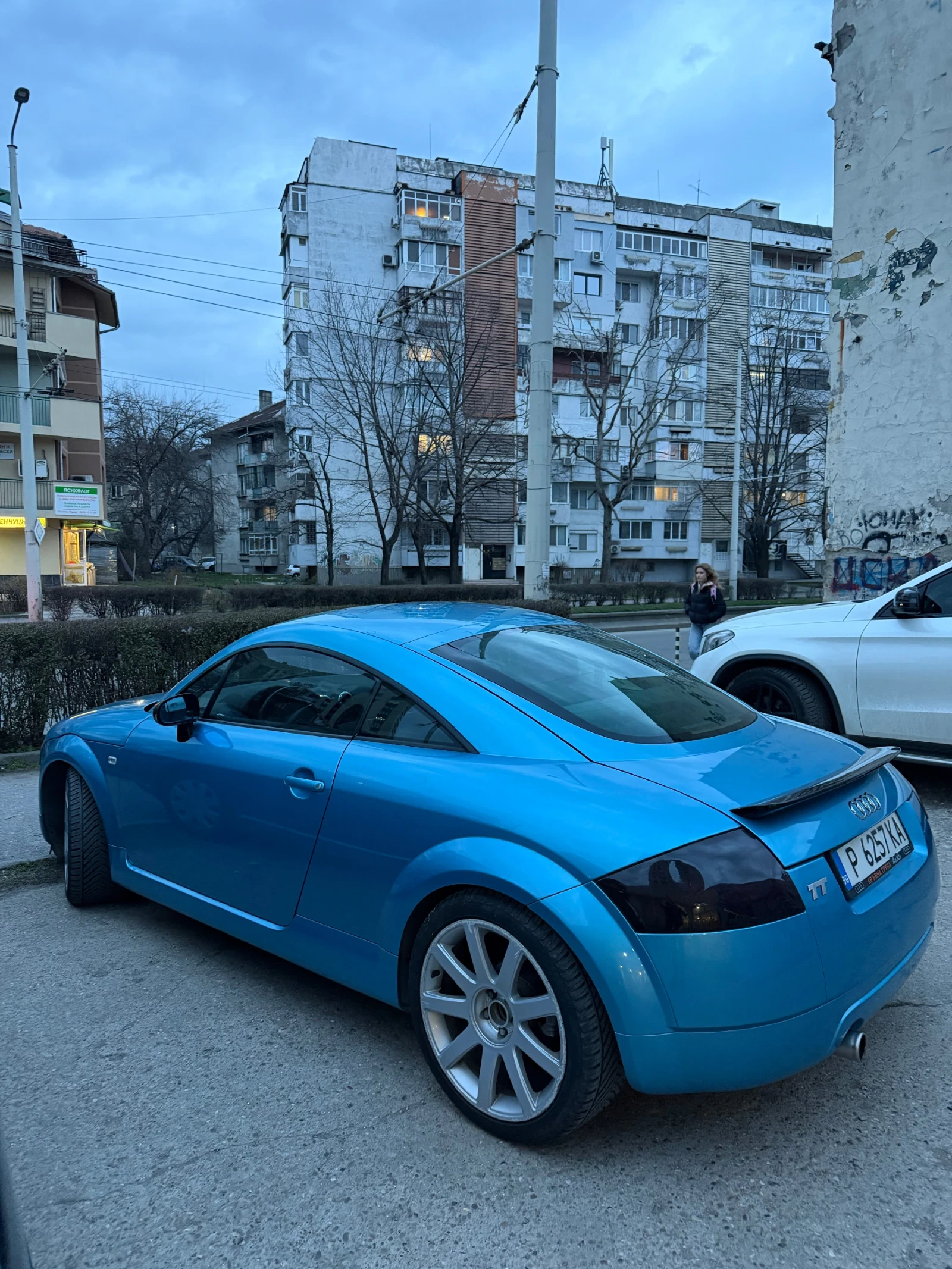 Audi Tt TT - 1.8t / 180 кс, снимка 4 - Автомобили и джипове - 53974430
