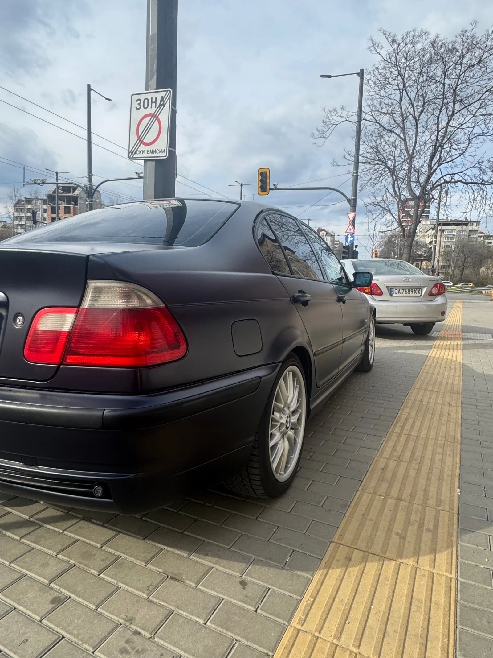 BMW 330, снимка 5 - Автомобили и джипове - 54158633