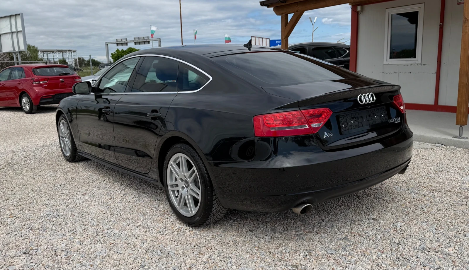 Audi A5 3.0tdi* 239k.c* 4x4* FULL OPTION* TOP, снимка 3 - Автомобили и джипове - 54544021