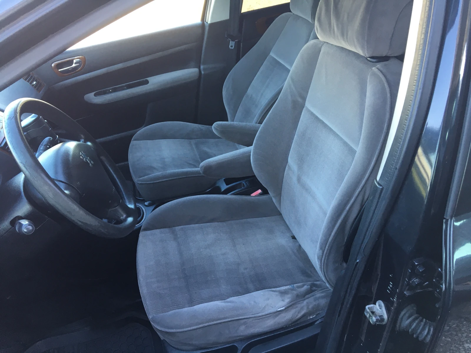 Peugeot 307 2.0HDI 90kc, снимка 12 - Автомобили и джипове - 54770186