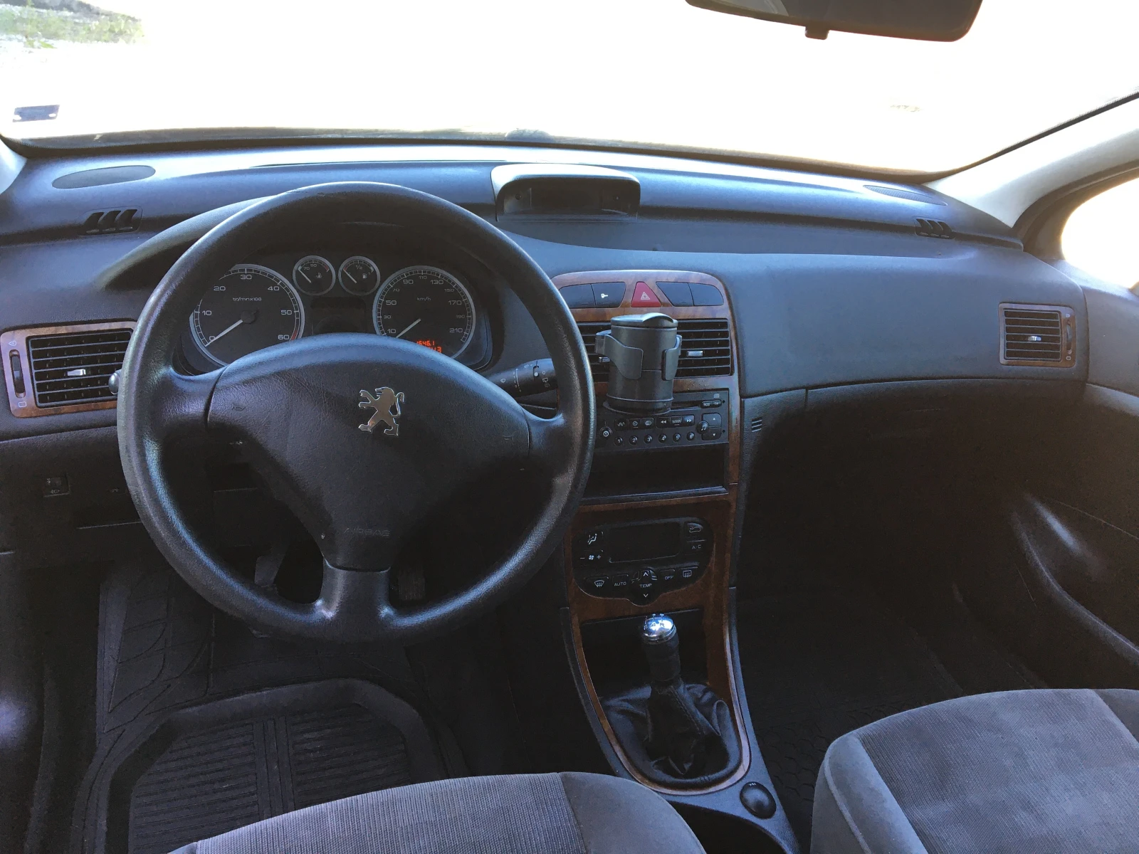 Peugeot 307 2.0HDI 90kc, снимка 10 - Автомобили и джипове - 54770186