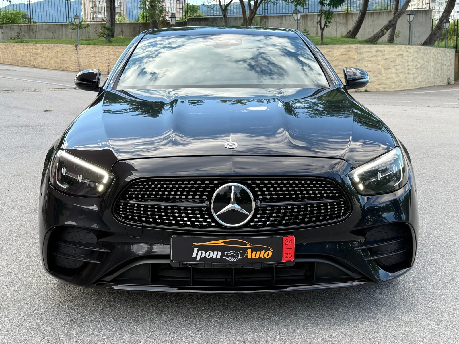 Mercedes-Benz E 220 AMGпакет* BURMASTER* LineAssist* М.Точка* КАМЕРА, снимка 6 - Автомобили и джипове - 54698254