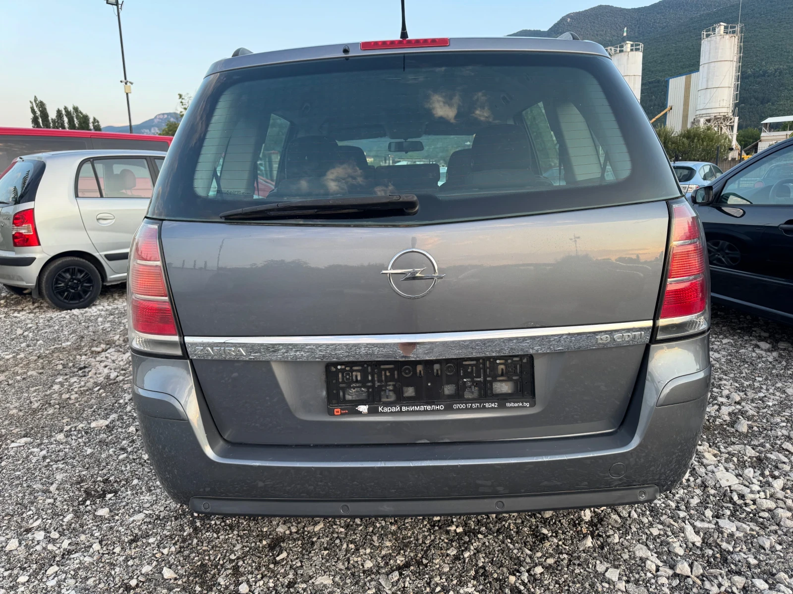 Opel Zafira 1.9CDTI 6ck  7m, снимка 4 - Автомобили и джипове - 54935491