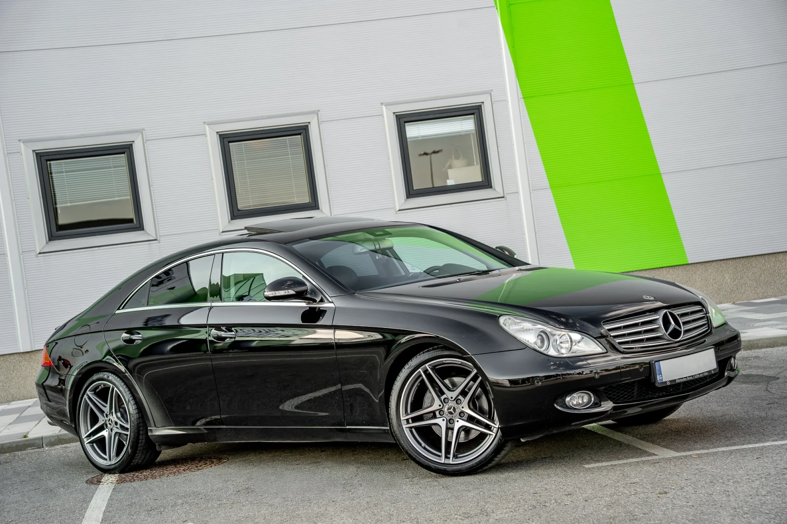Mercedes-Benz CLS 350 W219 | Harman Kardon | Bi-Xenon | 19" AMG , снимка 2 - Автомобили и джипове - 55025682