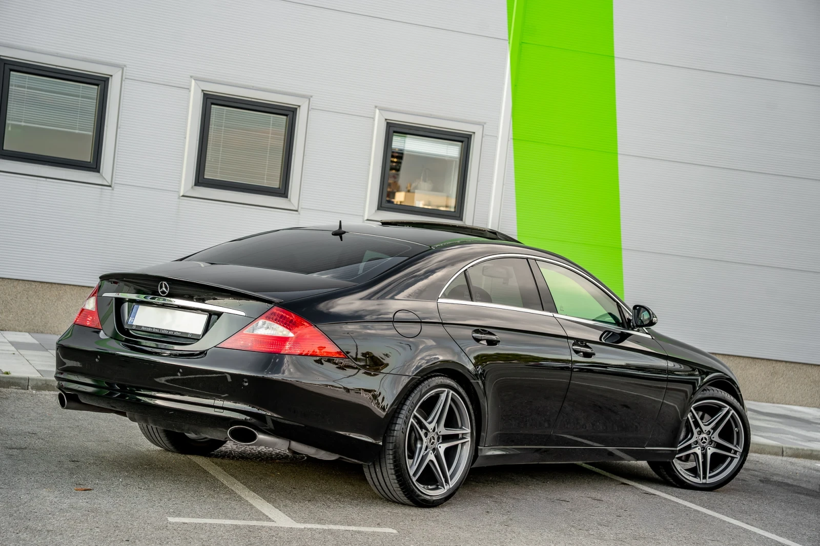 Mercedes-Benz CLS 350 W219 | Harman Kardon | Bi-Xenon | 19" AMG , снимка 4 - Автомобили и джипове - 55025682