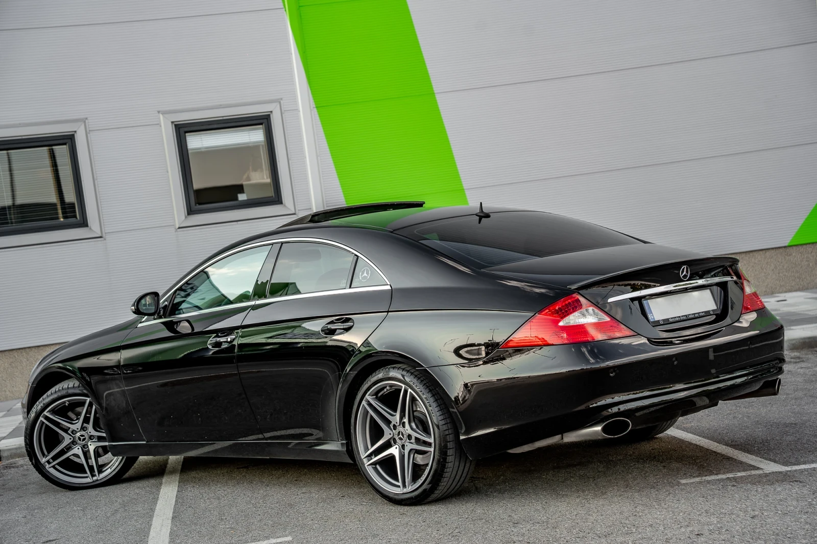 Mercedes-Benz CLS 350 W219 | Harman Kardon | Bi-Xenon | 19" AMG , снимка 3 - Автомобили и джипове - 55025682