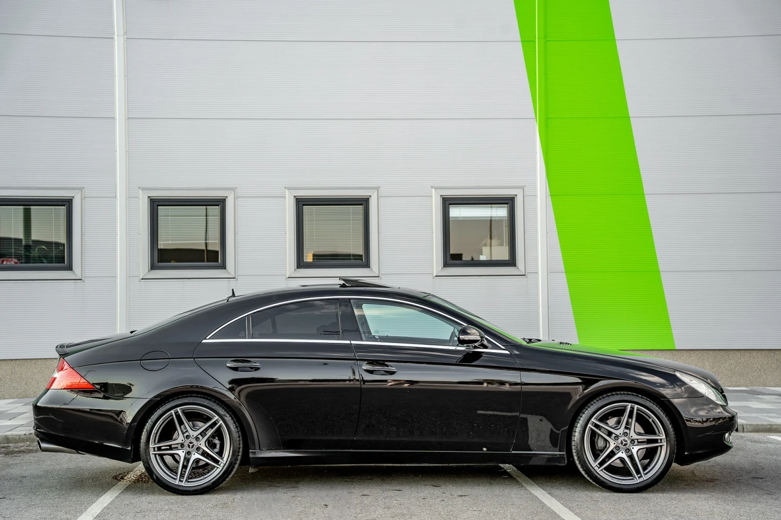Mercedes-Benz CLS 350 W219 | Harman Kardon | Bi-Xenon | 19" AMG , снимка 6 - Автомобили и джипове - 55025682