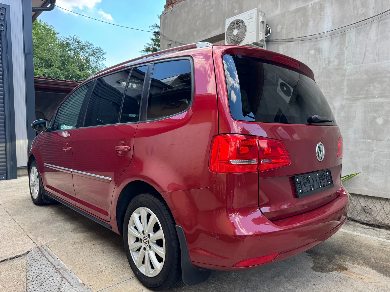VW Touran 2.0TDi, снимка 4 - Автомобили и джипове - 55087548