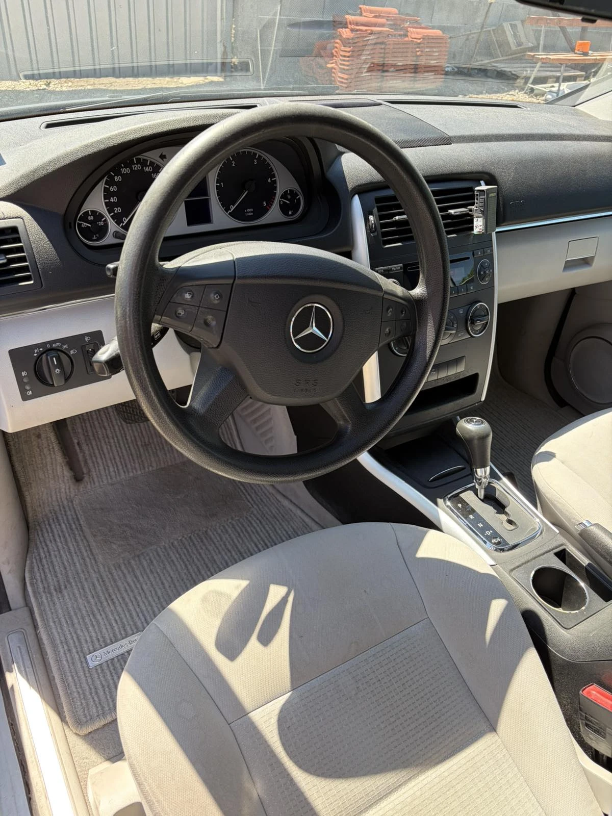 Mercedes-Benz B 180, снимка 5 - Автомобили и джипове - 55216562