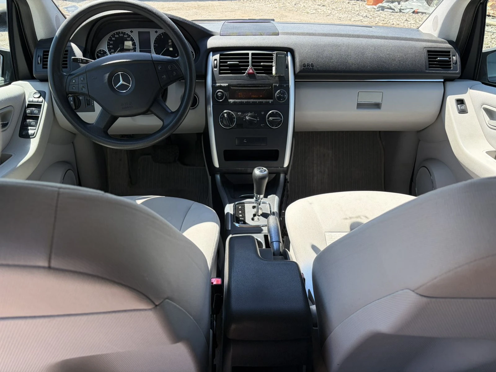 Mercedes-Benz B 180, снимка 6 - Автомобили и джипове - 55216562