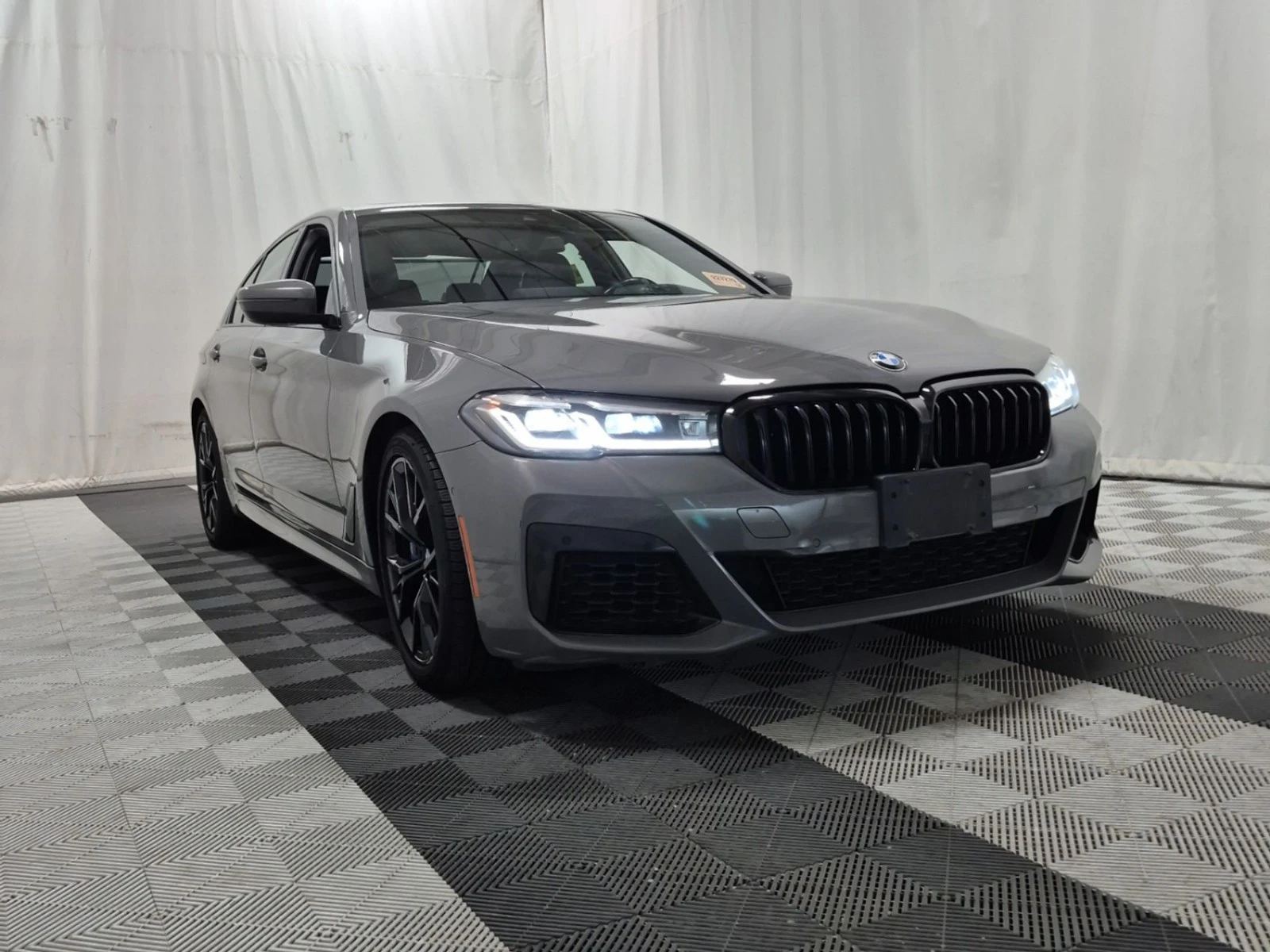 BMW 540 xDrive * M Sport * АвтоКредит * (ЦЕНА ДО БГ), снимка 3 - Автомобили и джипове - 55591915