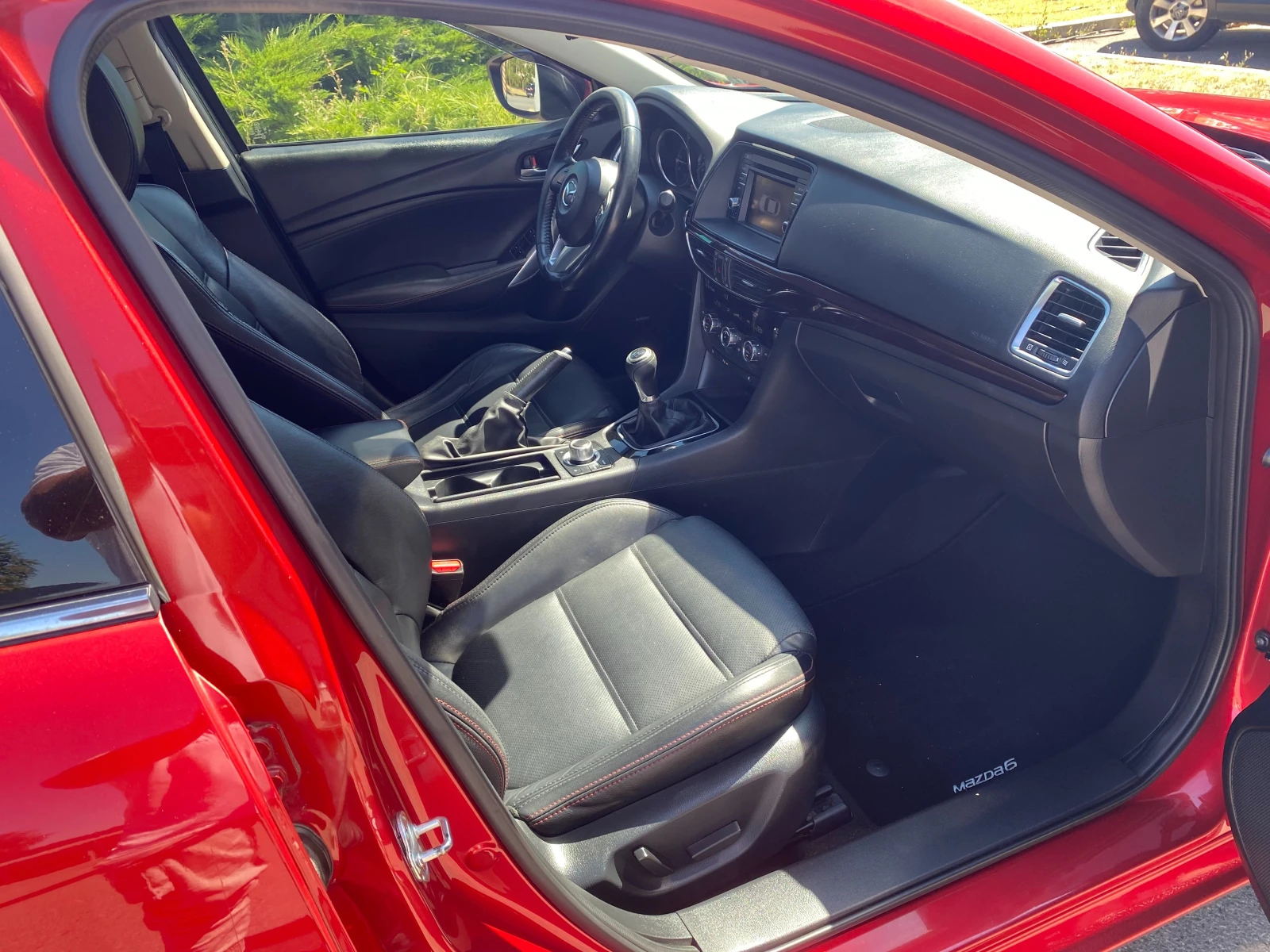 Mazda 6 2.2D SkyActive MT , снимка 10 - Автомобили и джипове - 55734949