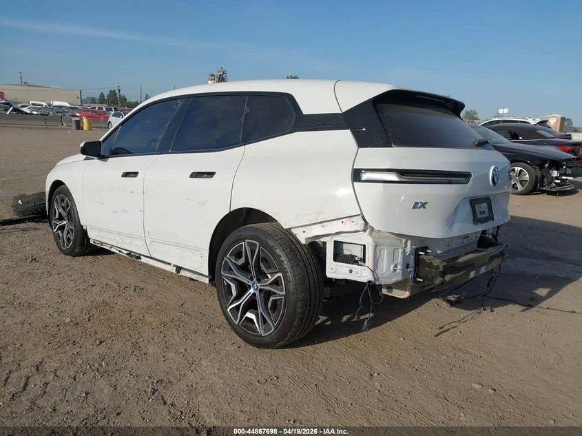 BMW iX xDrive50 | Mobile.bg � ����������� 3