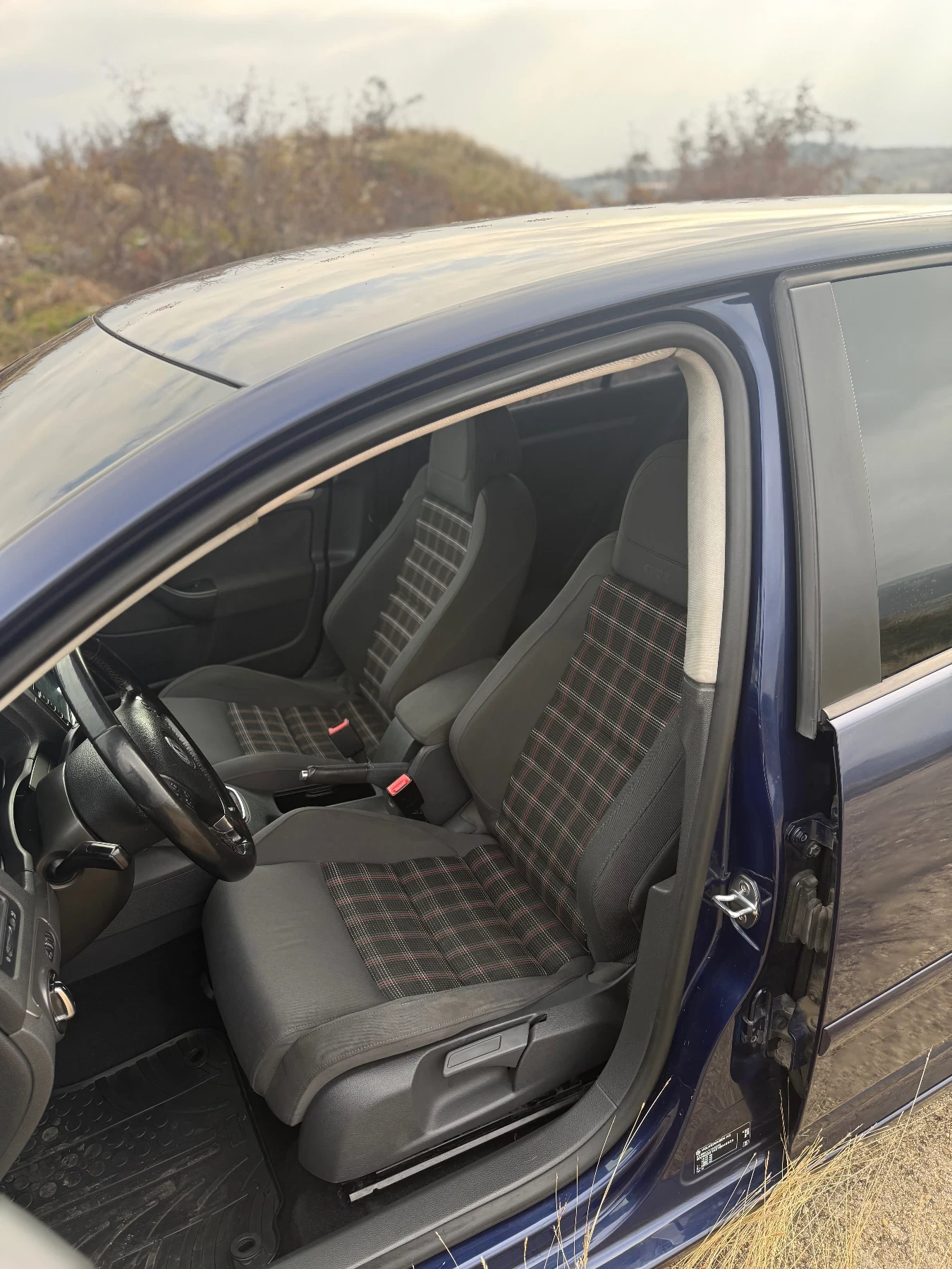VW Golf, снимка 5 - Автомобили и джипове - 56696960