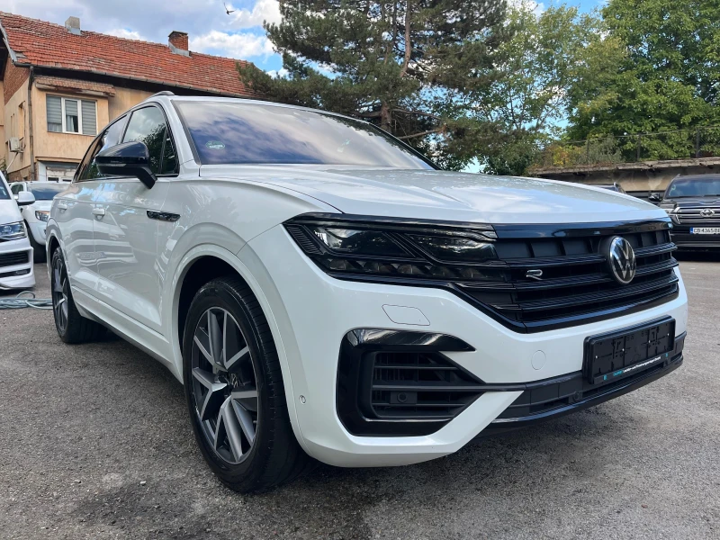 VW Touareg 3.0/R-line/eHybrid/4Motion, снимка 2 - Автомобили и джипове - 51727922