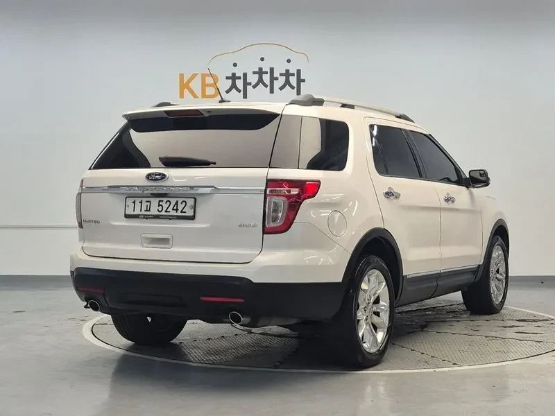 Ford Explorer 3.5 AWD, снимка 3 - Автомобили и джипове - 54350154