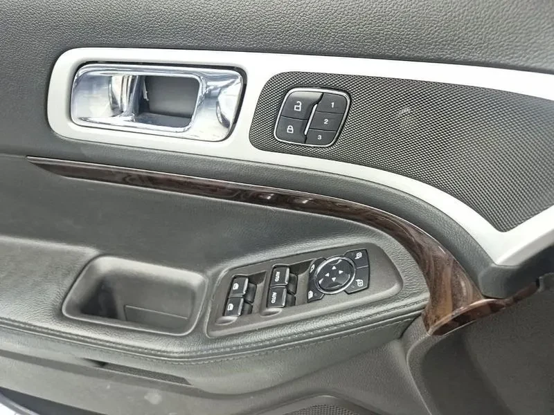 Ford Explorer 3.5 AWD, снимка 17 - Автомобили и джипове - 54350154