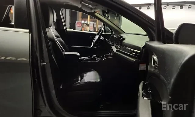 Kia Sportage HYBRID / 4WD / DISTRONIC / ЛИЗИНГ, снимка 11 - Автомобили и джипове - 55631700