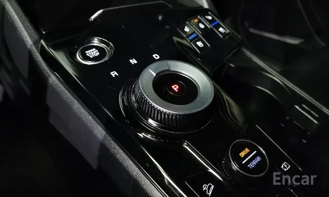 Kia Sportage HYBRID / 4WD / DISTRONIC / ЛИЗИНГ, снимка 9 - Автомобили и джипове - 55631700
