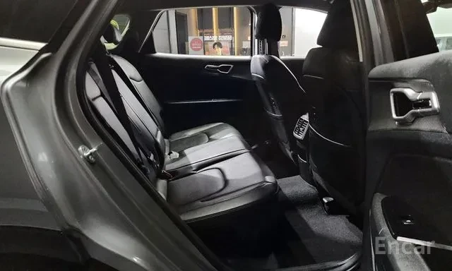 Kia Sportage HYBRID / 4WD / DISTRONIC / ЛИЗИНГ, снимка 13 - Автомобили и джипове - 55631700
