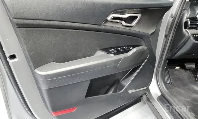 Kia Sportage HYBRID / 4WD / DISTRONIC / ЛИЗИНГ, снимка 10 - Автомобили и джипове - 55631700