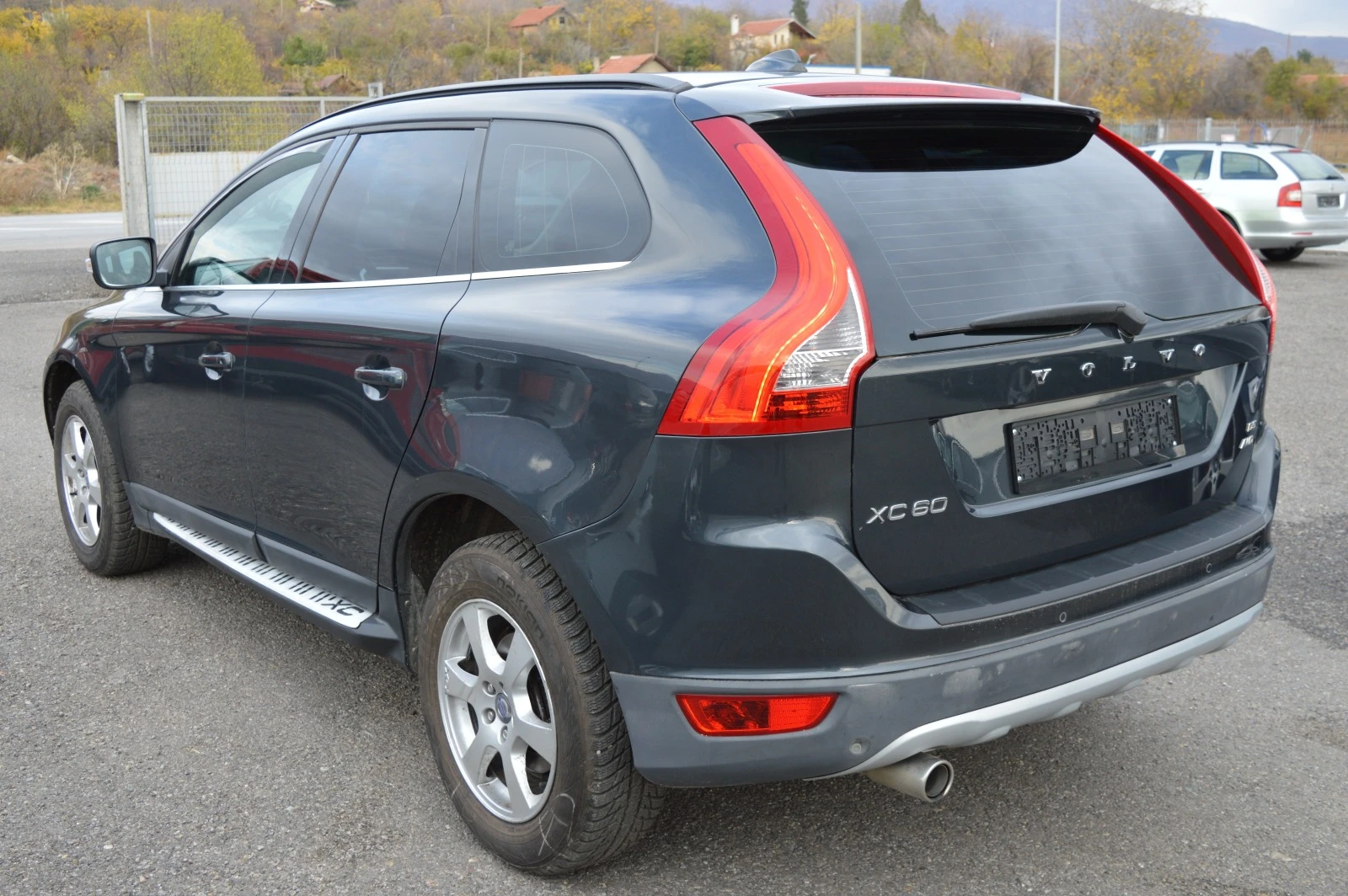 Volvo XC60 2.4-D5-FULL EKSTRI - изображение 7