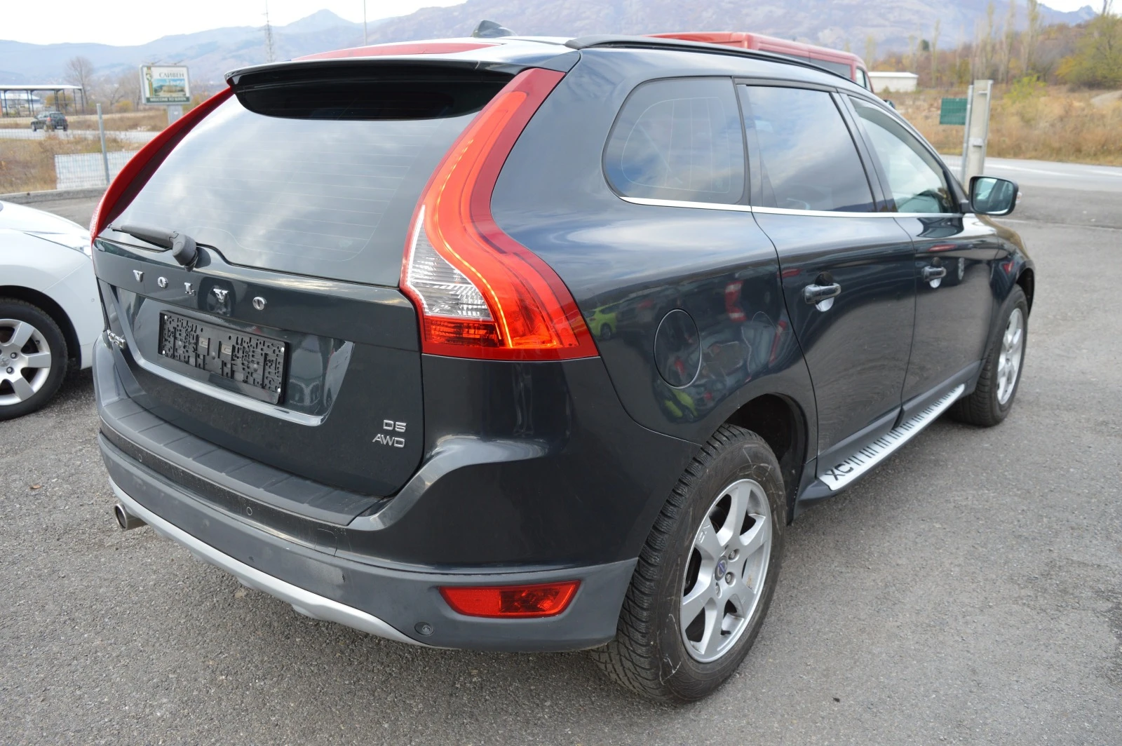 Volvo XC60 2.4-D5-FULL EKSTRI - изображение 5