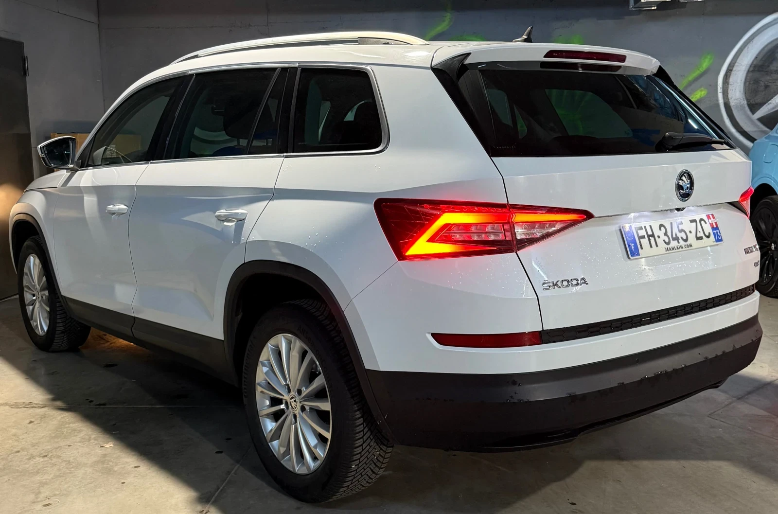 Skoda Kodiaq 2.0* 150* 4x4* НОВ ВНОС - изображение 7