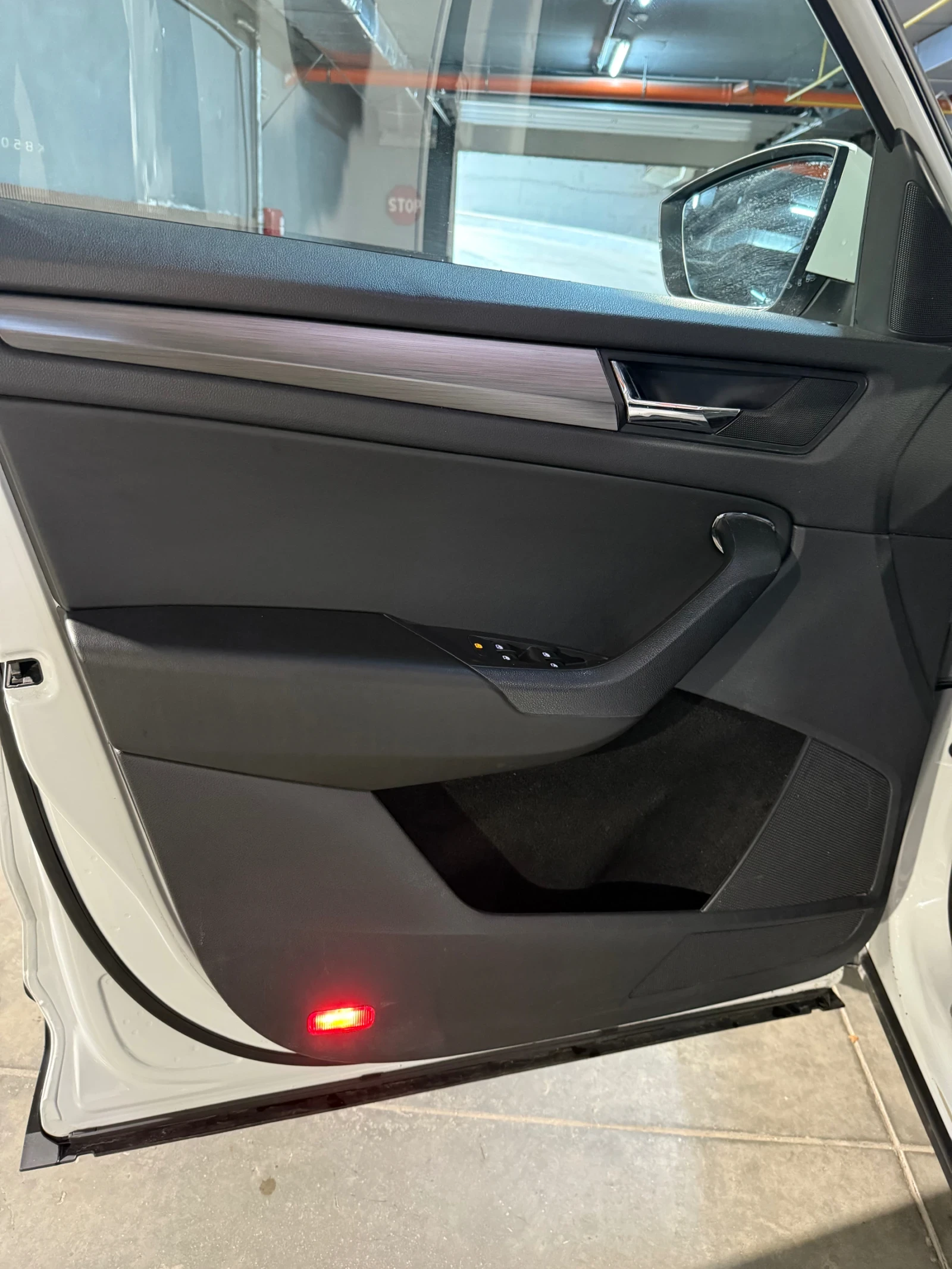 Skoda Kodiaq 2.0* 150* 4x4* НОВ ВНОС - изображение 10