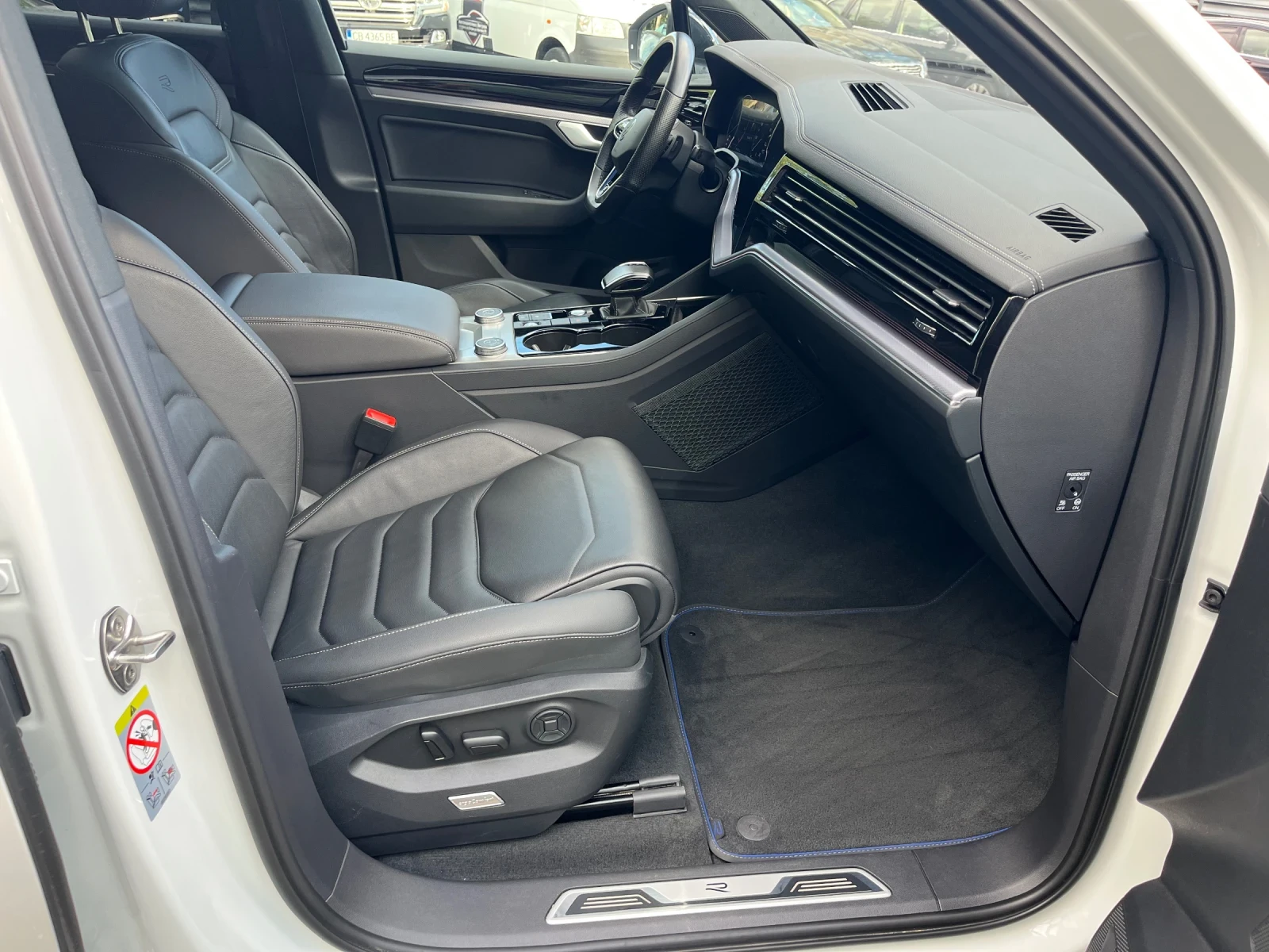 VW Touareg 3.0/R-line/eHybrid/4Motion | Mobile.bg   11